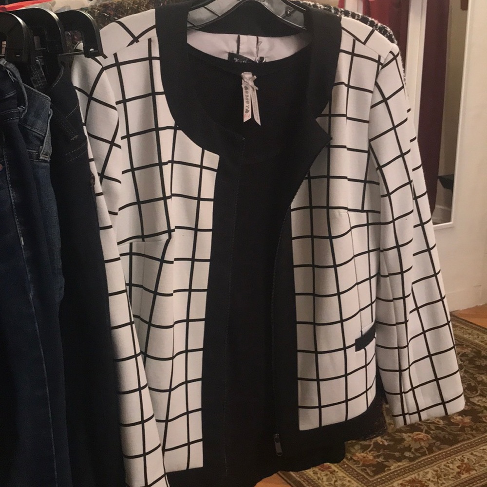 White w black pin striping Blazer